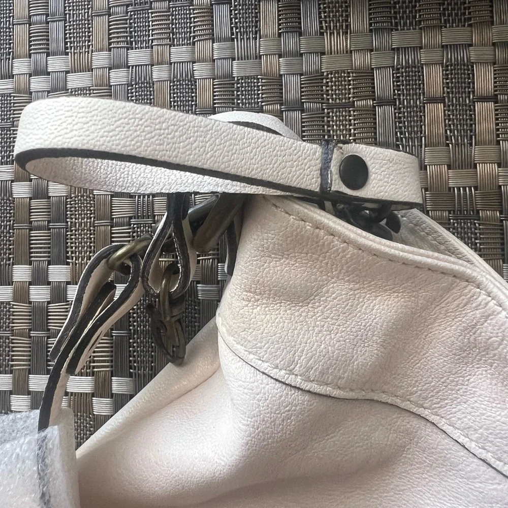 NWT johnny was Ariana italian leather bag